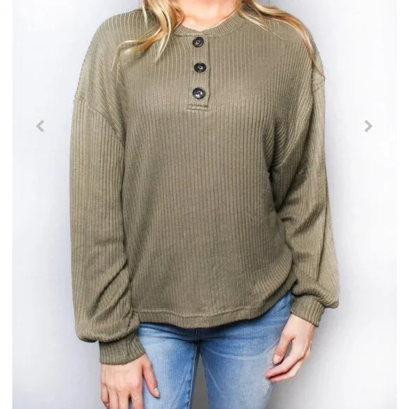 NWT! Ribbed Henley Top in Fescue Green - Picture 2 of 8
